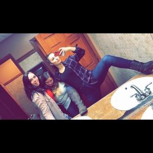 Meet your Posher, Sierra